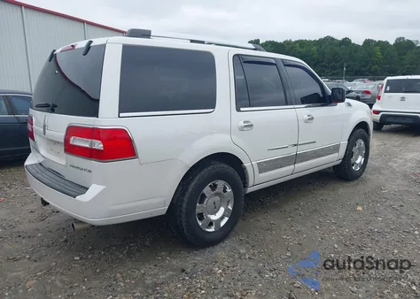 2013 Lincoln Navigator z USA, uszkodzony, nr VIN 5LMJJ2H58DEL02957